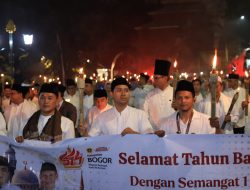 Ribuan Masyarakat Padati Jalan Tegar Beriman Adakan Pawai Obor Sambut Tahun Baru Islam